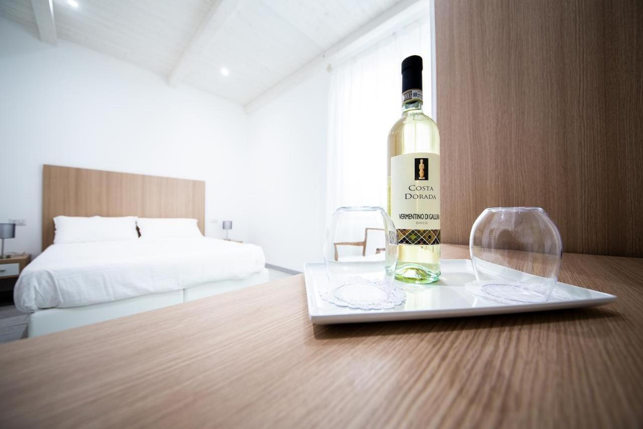 La Promenade Rooms & Suites Olbia Bagian luar foto