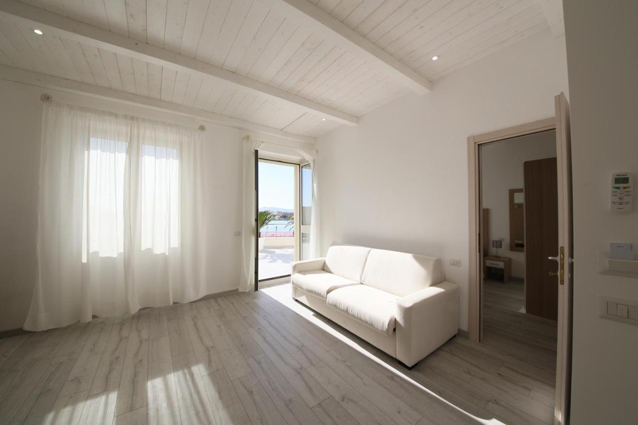 La Promenade Rooms & Suites Olbia Bagian luar foto